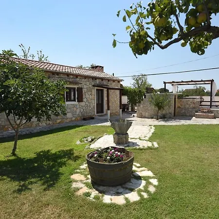 Palace Zadarvillas Βίλα Donji Zemunik