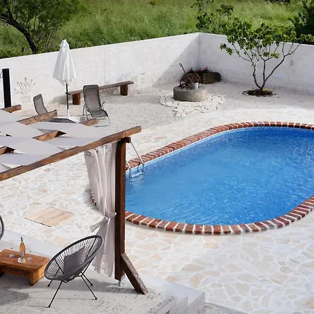 Palace Zadarvillas * Donji Zemunik